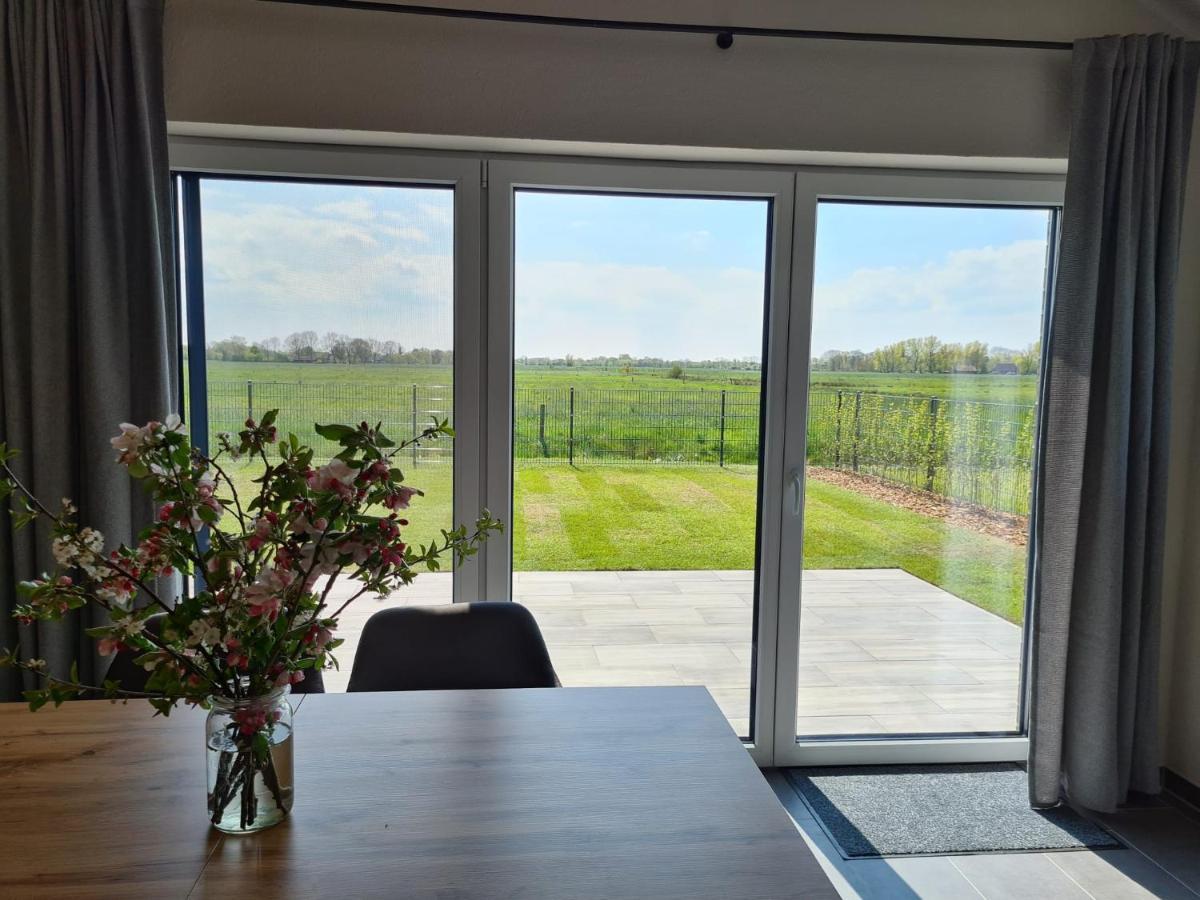 Watt'N Blick - Hundefreundliches Ferienhaus Mit Ausblick Ueber Die Wiesen Bis Zum Deich Schweiburg Extérieur photo